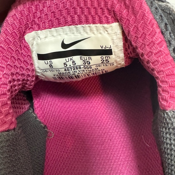 Nike Women's Charcoal and Fuchsia Sneakers - Picture 6 of 6